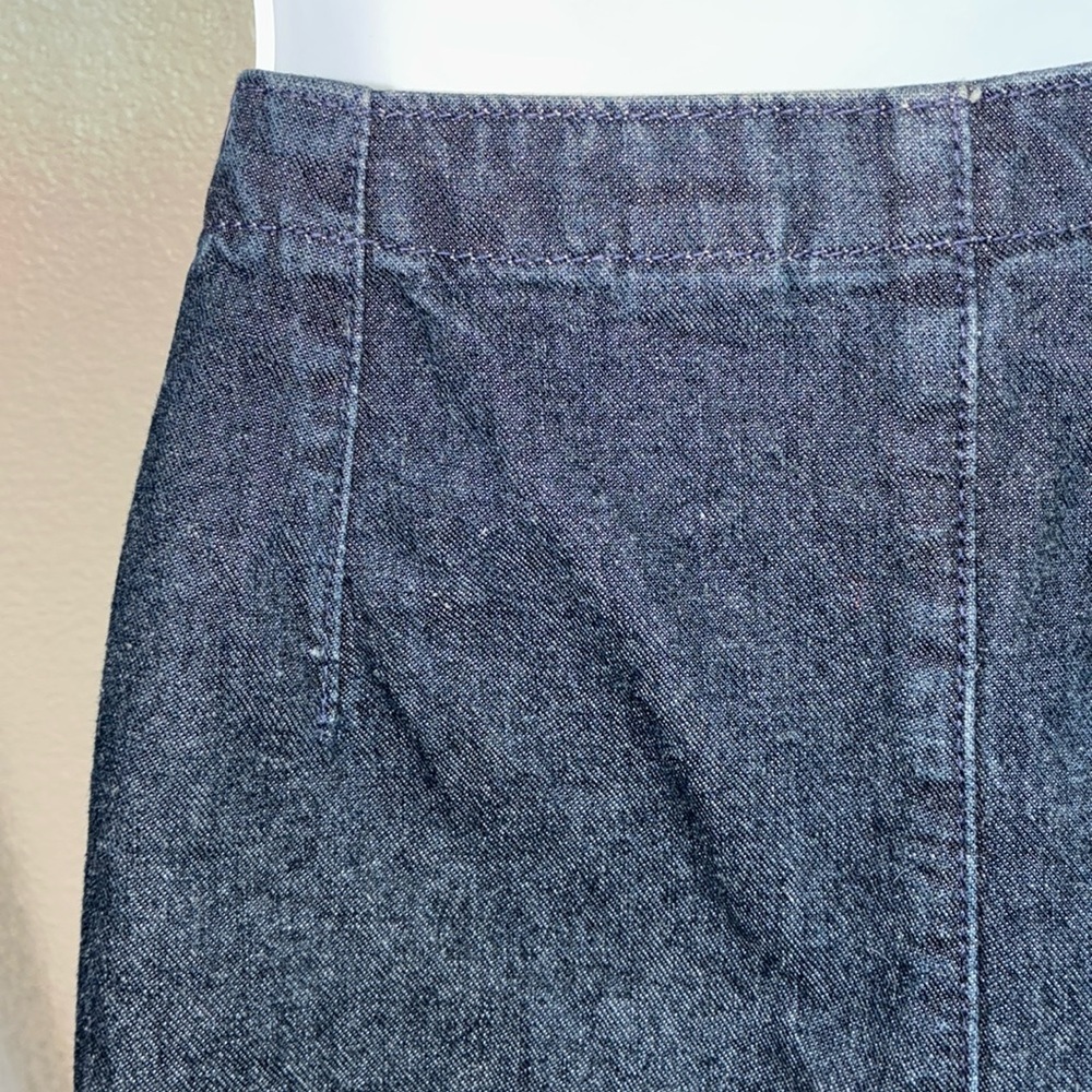 Liz Claoborne denim skirt Woman's, 8, Dark grey, light grey stencil flowers. EUC - Picture 7 of 17